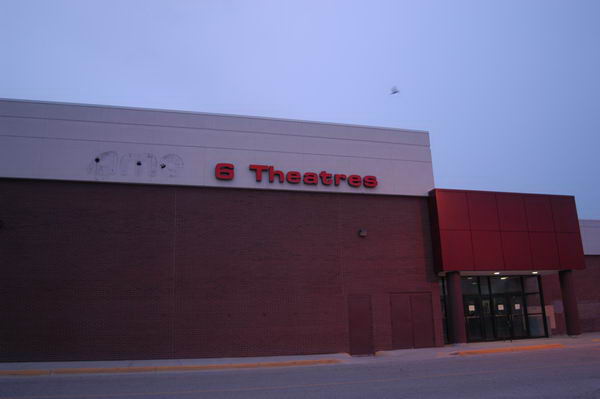 Wonderland Mall (Wonderland Shopping Center) - 2004 Photo (newer photo)